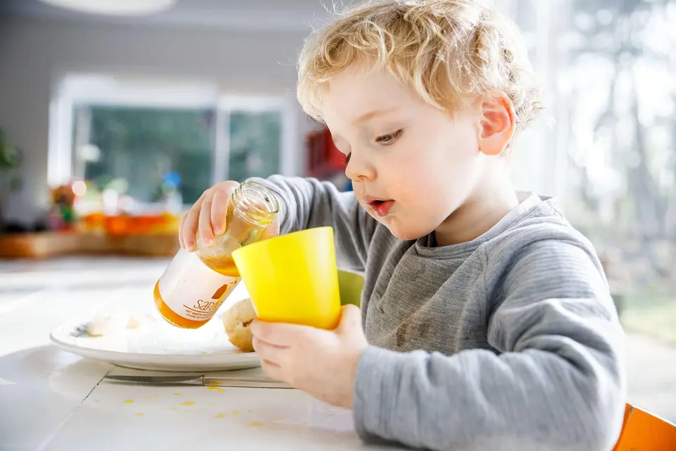 kleine-drinkt-sunny-sapje